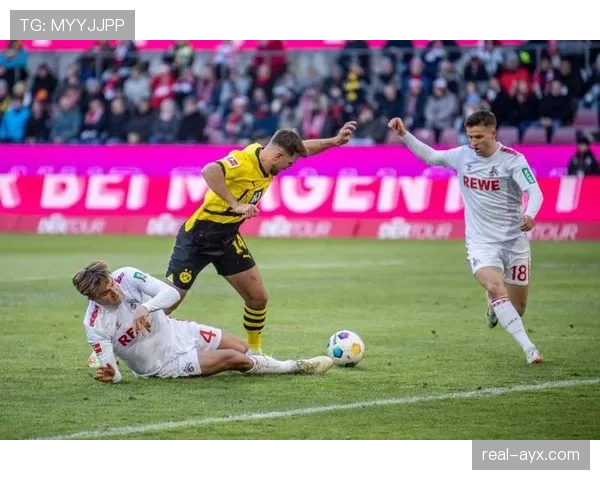 科隆中场组织能力显著提升,球队战术体系更显灵活多变 科隆中场组织能力显著提升,球队战术体系更显灵活多变