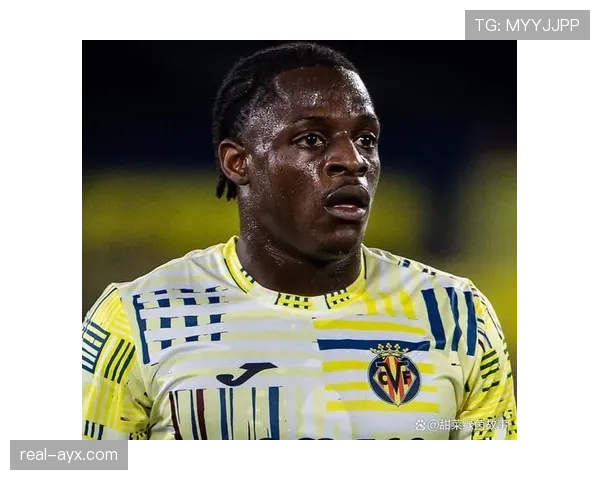 西甲转会新动向：新星加盟点燃重建希望，老将离队开启球队新篇章