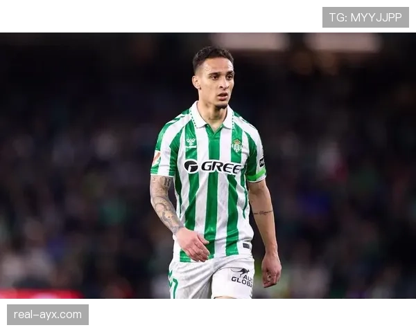 西甲明星球员闪耀赛场，强势助力球队冲击冠军