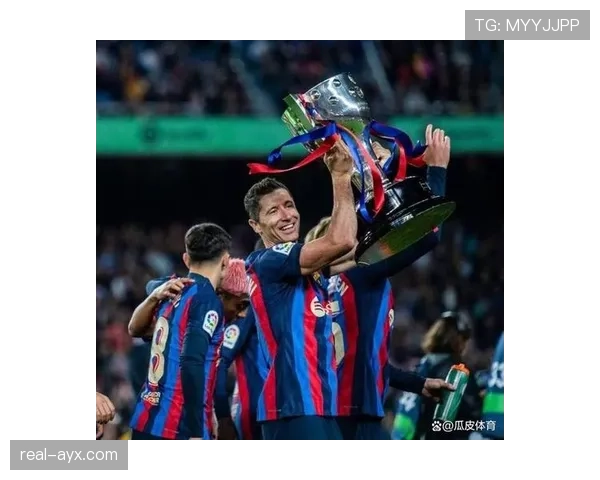 莱万与哈兰德状态火热，新旧锋霸巅峰对决一触即发