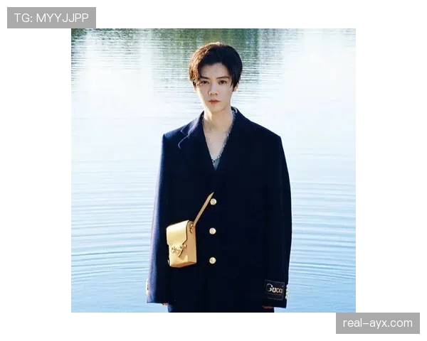 袁悦居然偷偷换了这么贵的包，看得我钱包都慌了